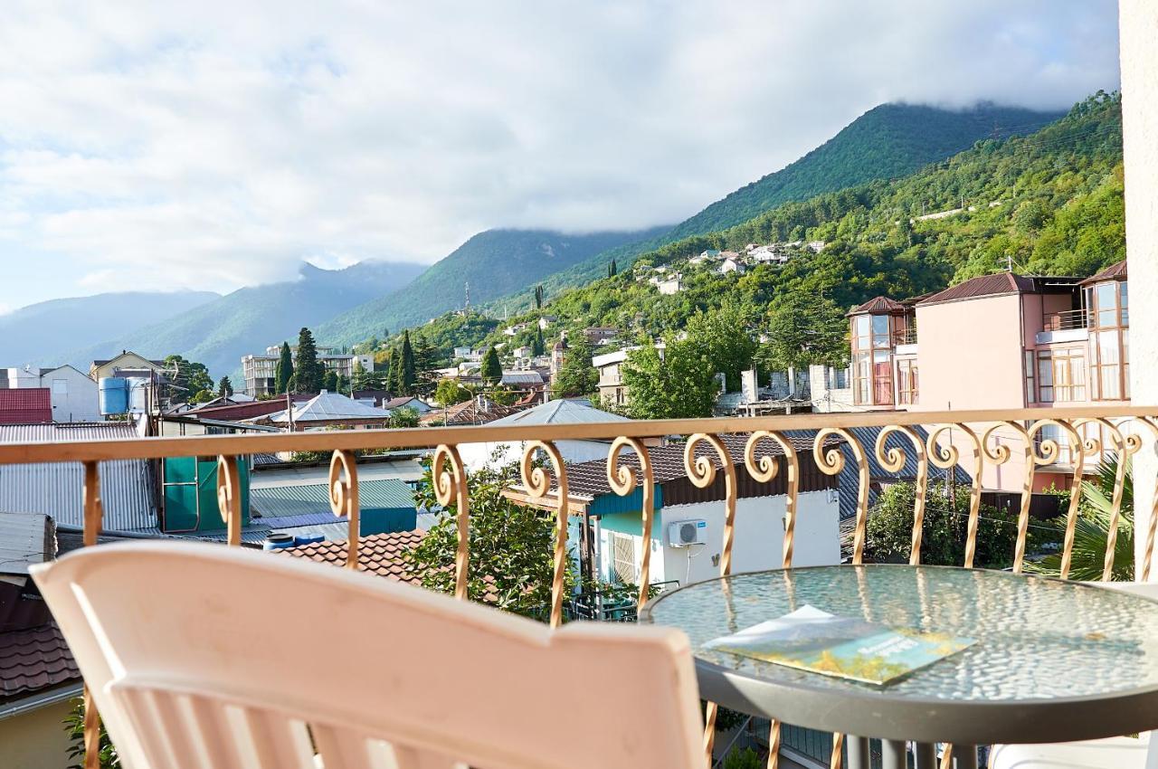 Marco Club Hotel Гагра Екстериор снимка